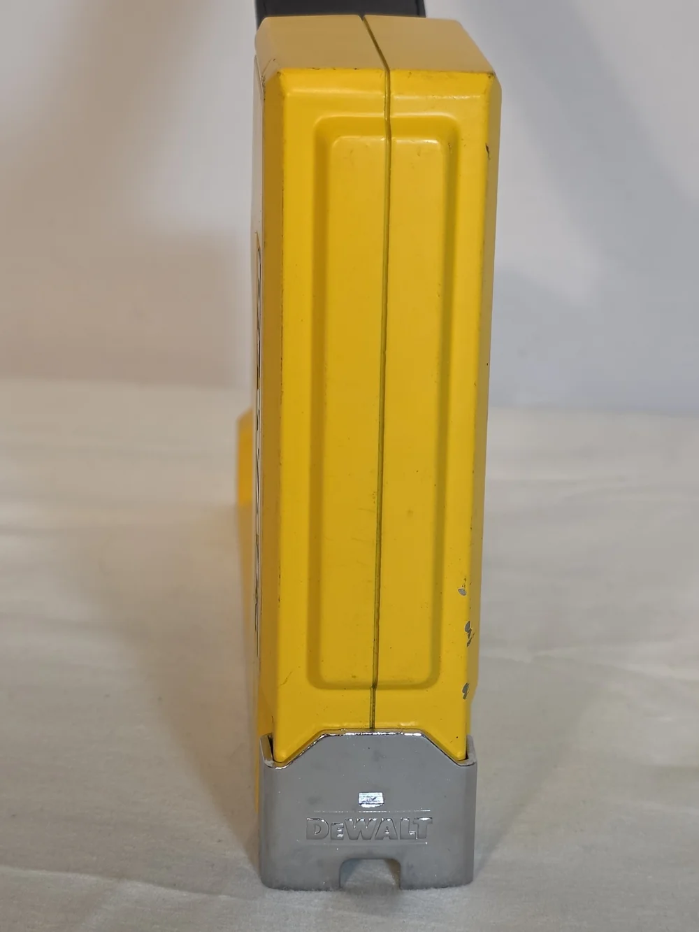 DEWALT DWHTTR130LH HEAVY-DUTY COMPACT STAPLER STAPLE GUN PINPOINT ACCURACY